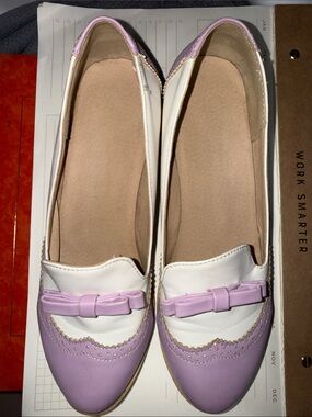 Regalo Women’s Two-Tone Lilac & White Bow Loafers